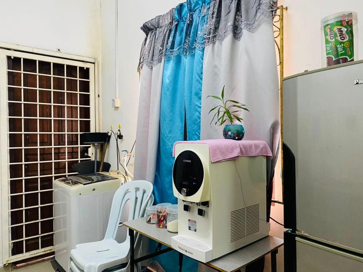 קואלה טרנגאנו Homestay Ummi מראה חיצוני תמונה