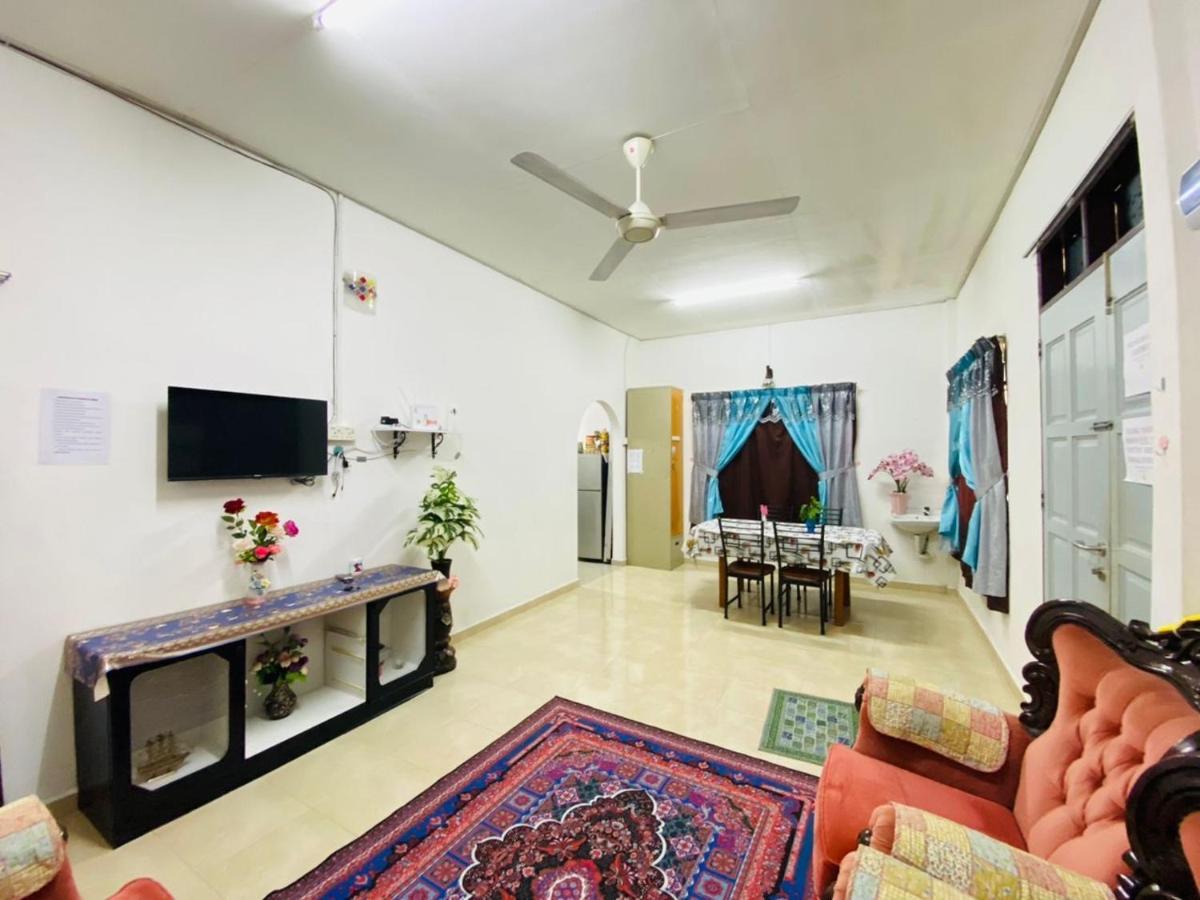 קואלה טרנגאנו Homestay Ummi מראה חיצוני תמונה