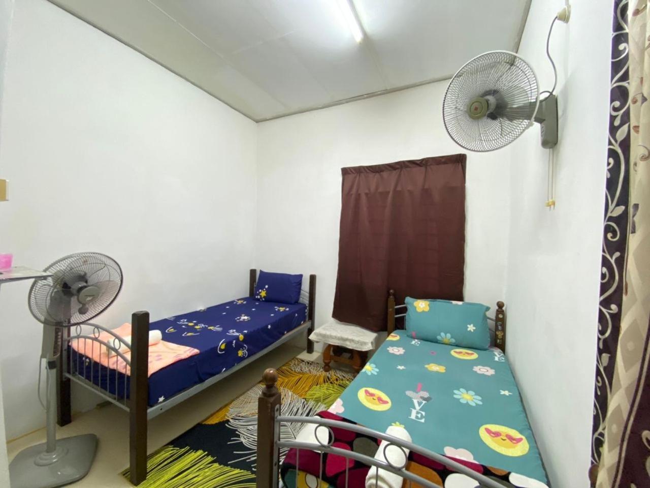 קואלה טרנגאנו Homestay Ummi מראה חיצוני תמונה